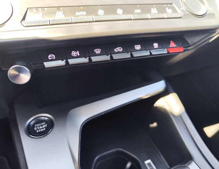 Peugeot 308 Kombi 1,2 l 96 kw