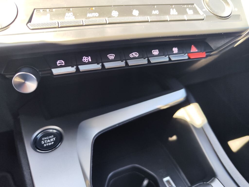 Peugeot 308 Kombi 1,2 l 96 kw