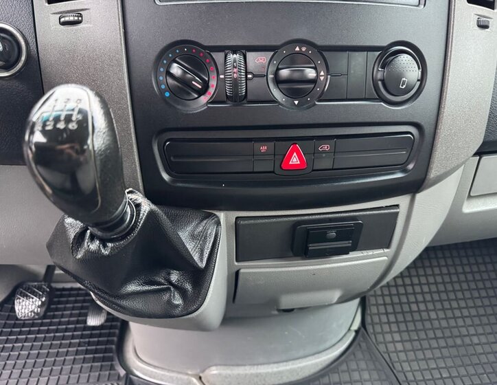 Volkswagen Crafter Valník 2,5 l 80 kw