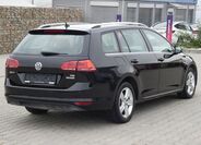 Volkswagen Golf 11