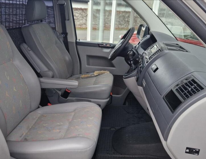 Volkswagen Transporter 12