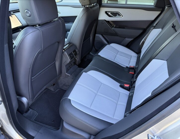 Land Rover Range Rover Velar SUV / Terénní 3,0 l 221 kw