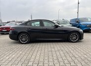 Alfa Romeo Giulia Sedan / Limuzína 2,1 l 132 kw