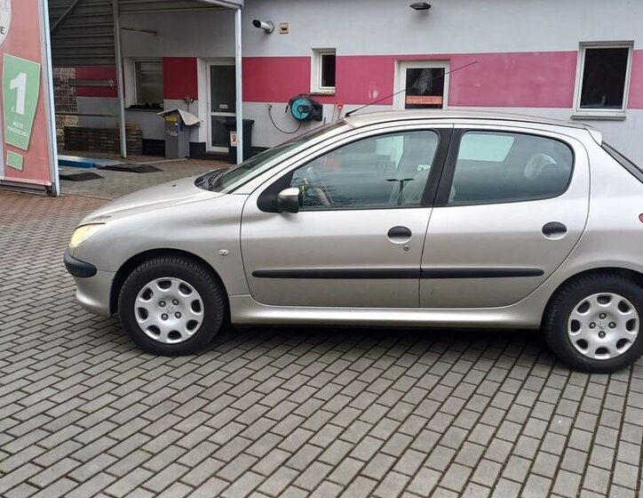 Peugeot 206 Hatchback 1,4 l 55 kw
