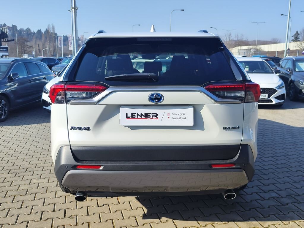 Toyota RAV4 SUV / Terénní 2,5 l 163 kw