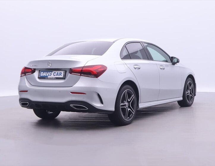 Mercedes-Benz Třídy A Sedan / Limuzína 1,3 l 118 kw