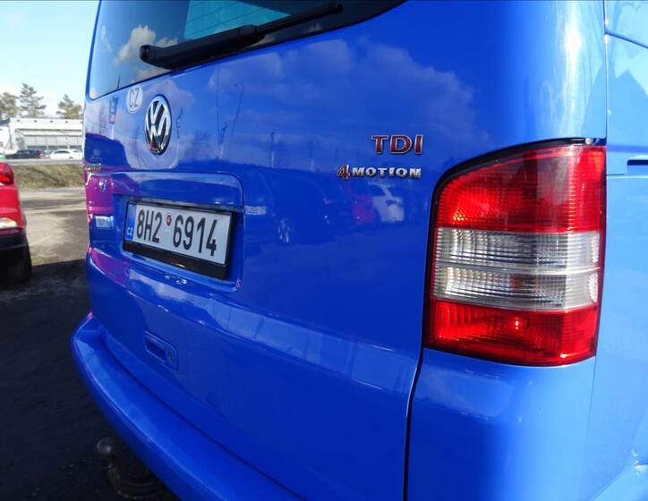 Volkswagen Caravelle 8