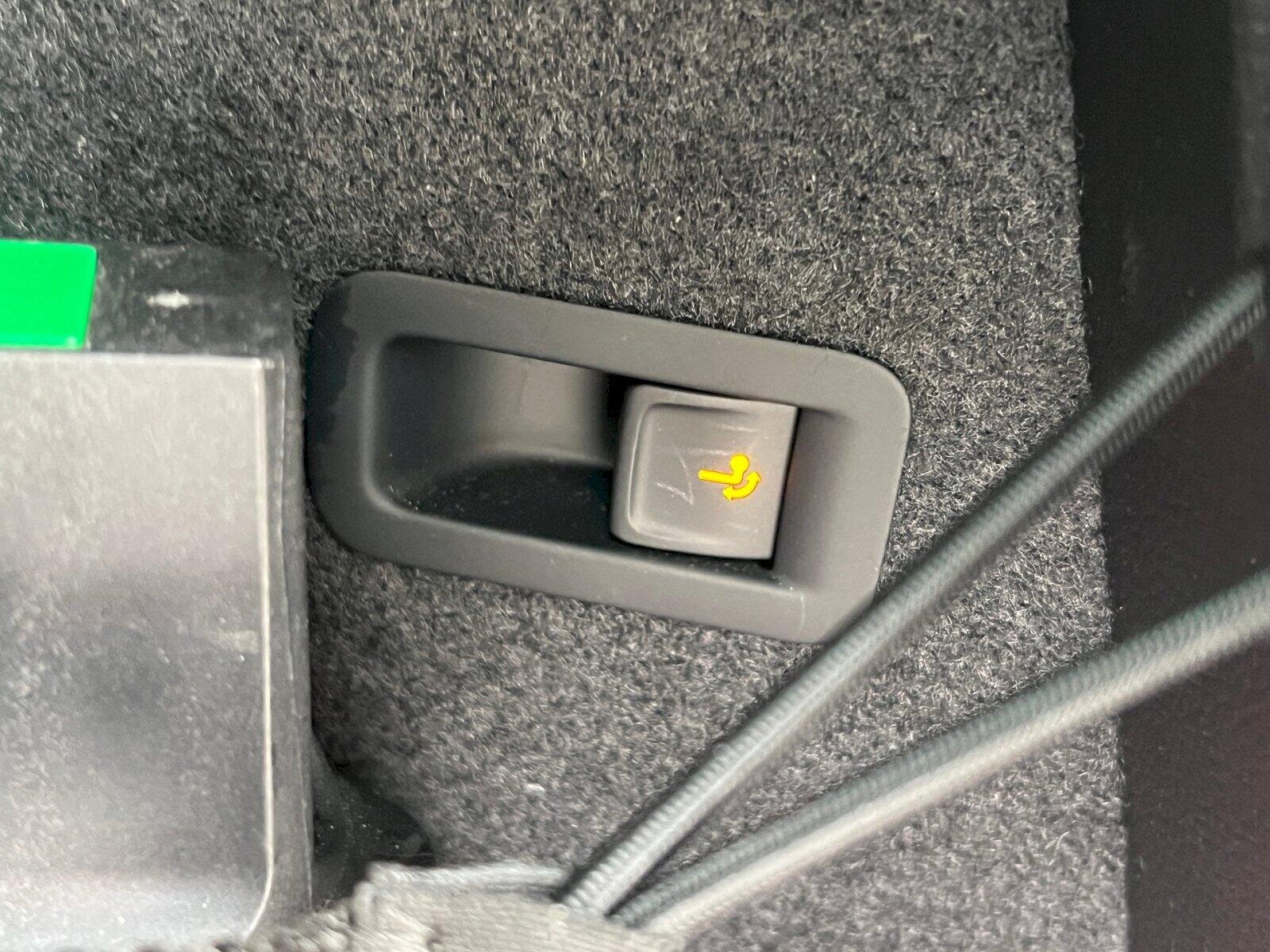 Škoda Karoq SUV / Terénní 1,5 l 110 kw