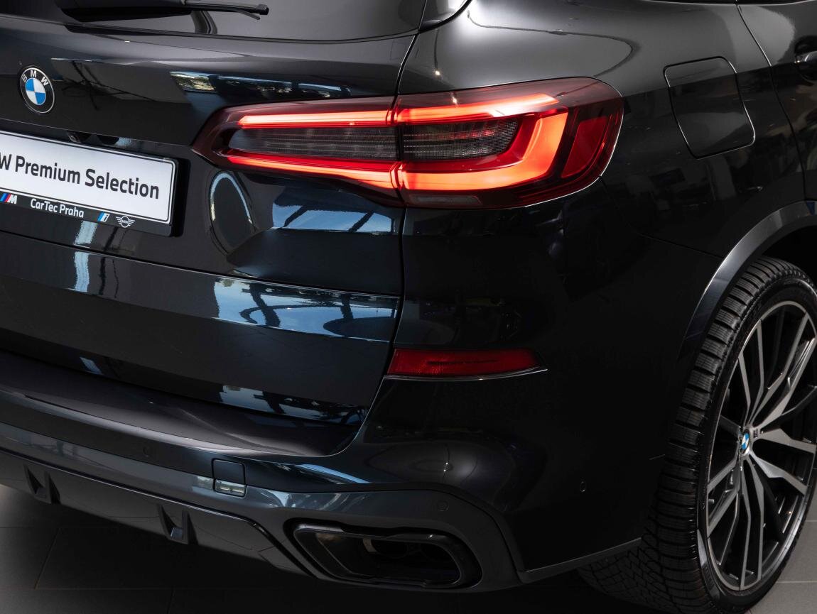 BMW X5 SUV / Terénní 4,4 l 390 kw