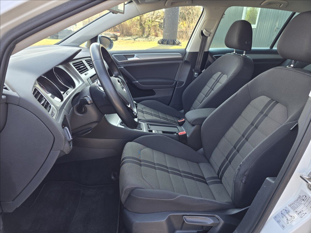 Volkswagen Golf Hatchback 1,2 l 63 kw