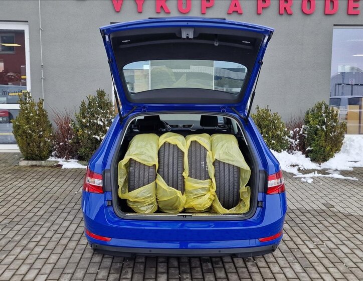 Škoda Superb Kombi 1,5 l 110 kw