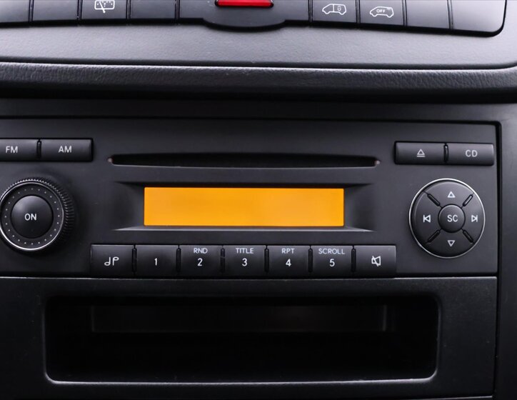 Mercedes-Benz Vito Kombi 2,1 l 70 kw