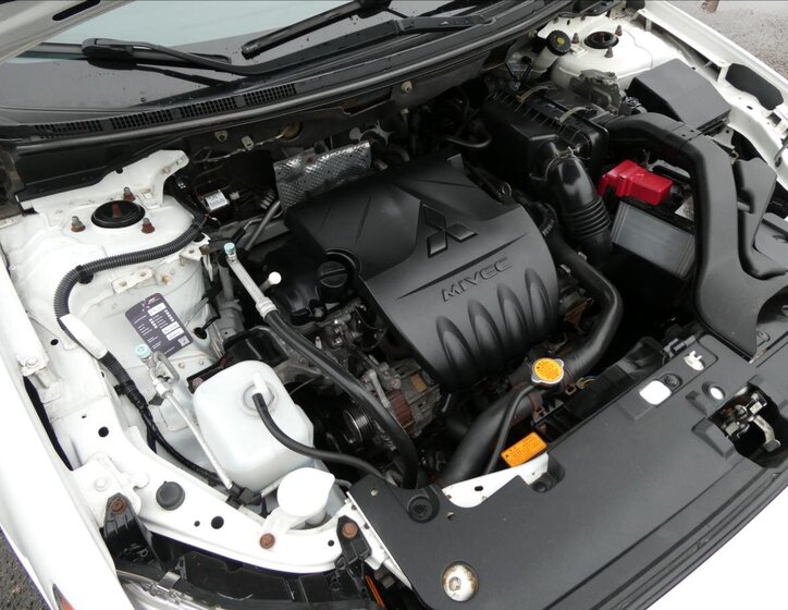 Mitsubishi Lancer 29