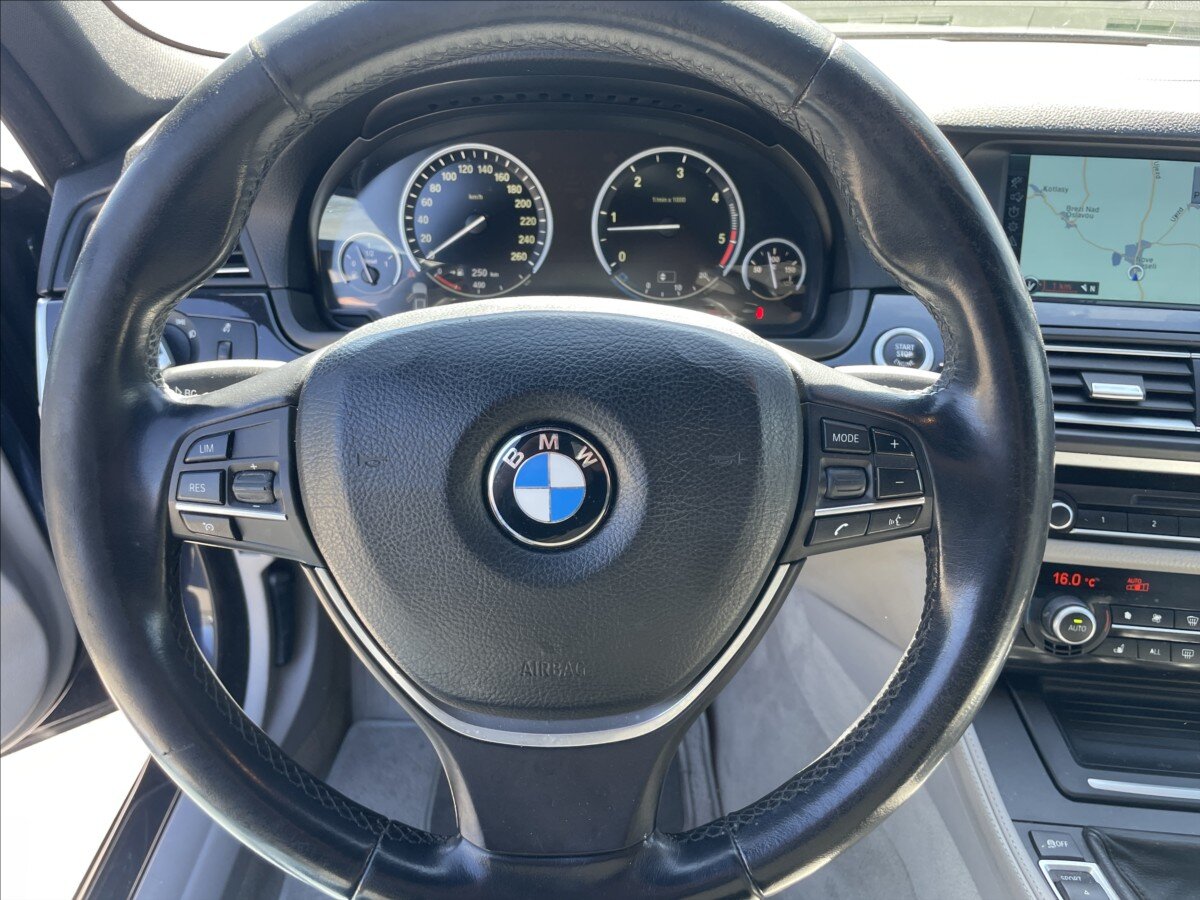 BMW Řada 5 Kombi 3,0 l 180 kw