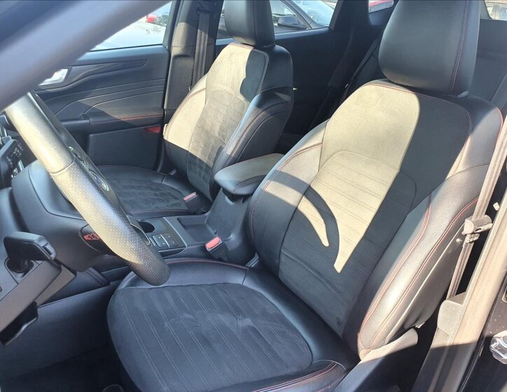 Ford Kuga SUV 2,5 l 112 kw