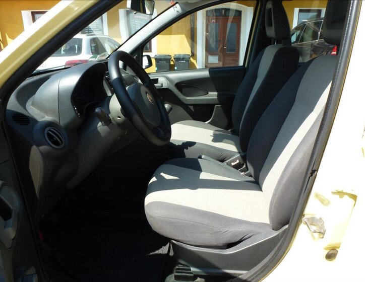 Fiat Panda Hatchback 1,2 l 40 kw