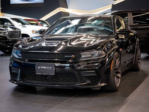 Dodge Charger Sedan / Limuzína 6,4 l 361 kw