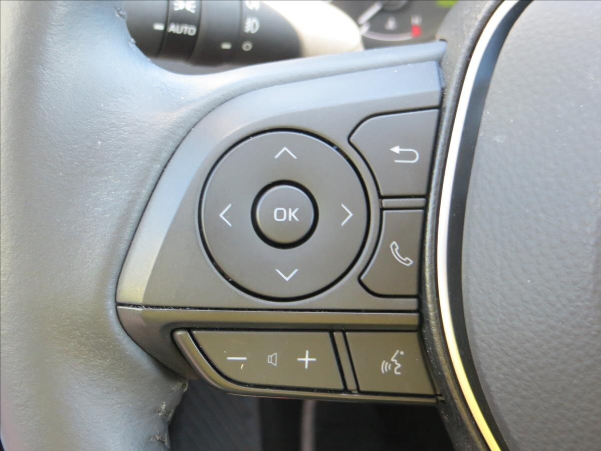 Toyota Corolla Sedan / Limuzína 1,8 l 72 kw