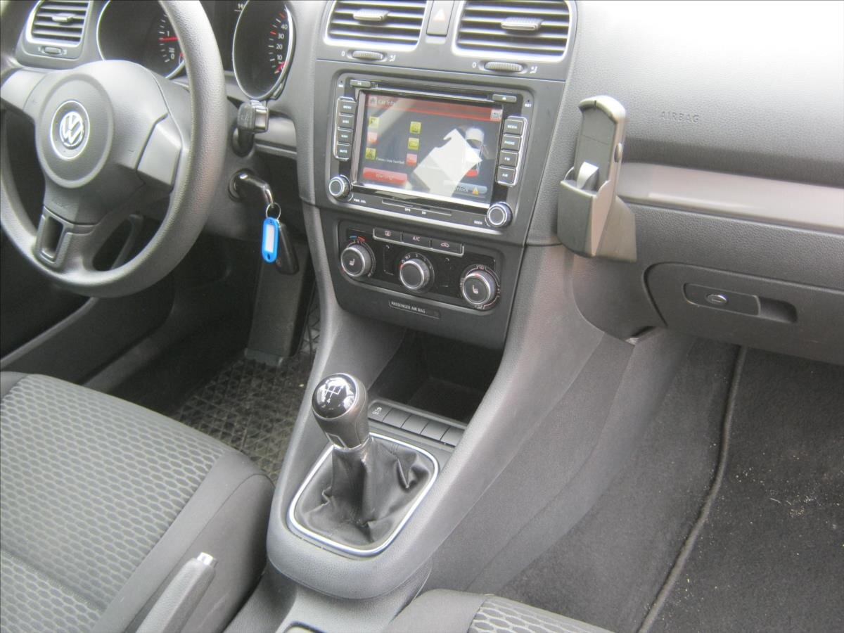 Volkswagen Golf Kombi 1,6 l 77 kw