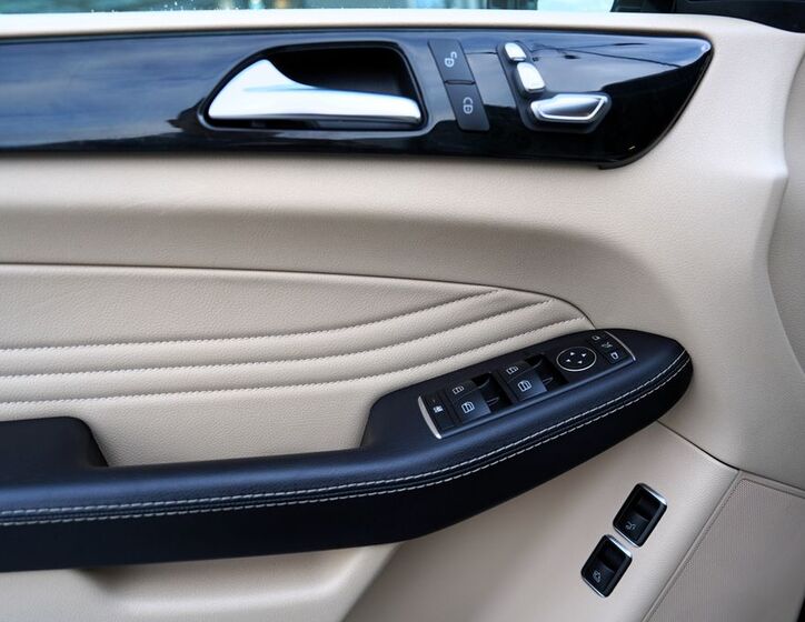 Mercedes-Benz GLE 18