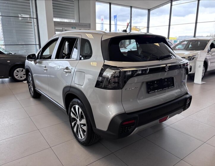 Suzuki S-Cross SUV / Terénní 1,4 l 81 kw