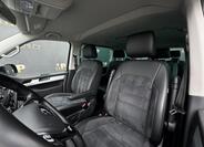 Volkswagen Multivan 12