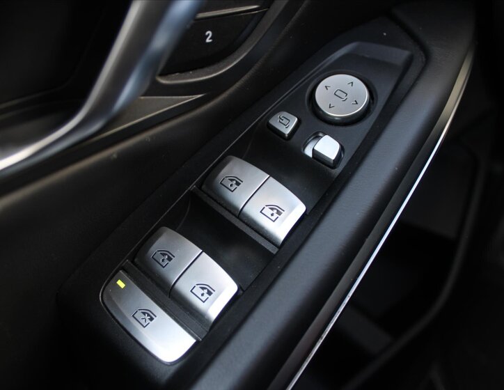 BMW M3 Sedan / Limuzína 3,0 l 375 kw