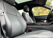 Land Rover Range Rover Velar SUV 2,0 l 150 kw