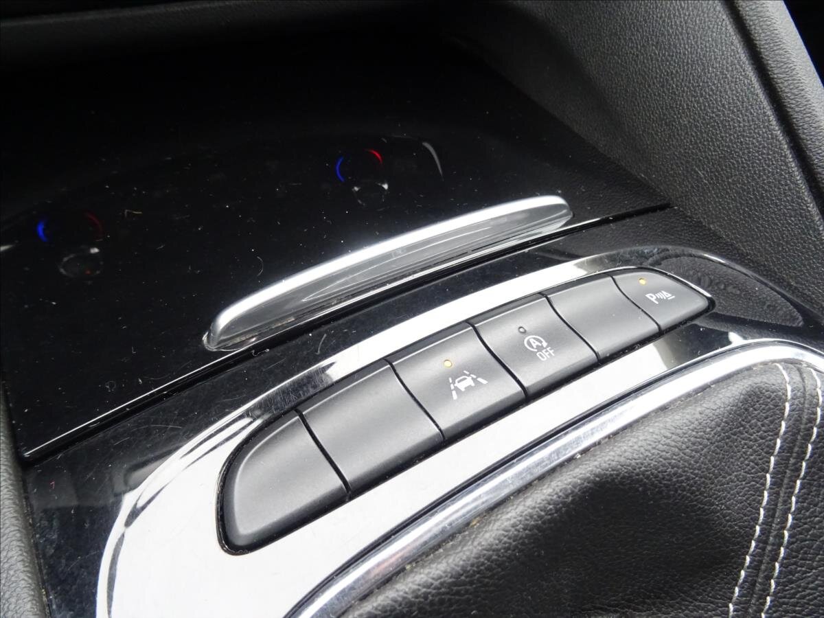 Opel Insignia Kombi 2,0 l 125 kw