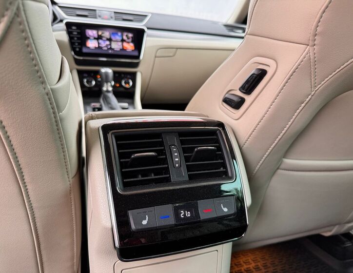 Škoda Superb 14