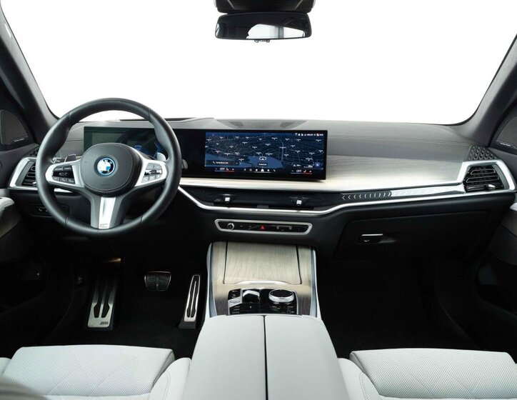 BMW X5 SUV 3,0 l 360 kw