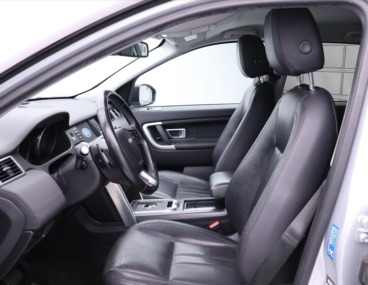 Land Rover Discovery Sport 12