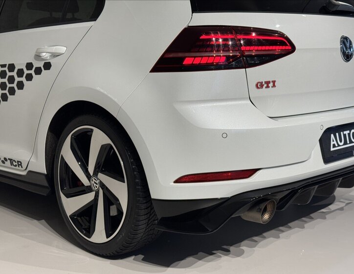 Volkswagen Golf Hatchback 2,0 l 213 kw