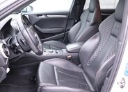 Audi S3 Hatchback 2,0 l 221 kw