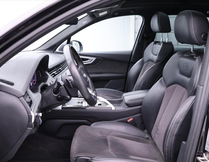 Audi Q7 SUV / Terénní 3,0 l 200 kw