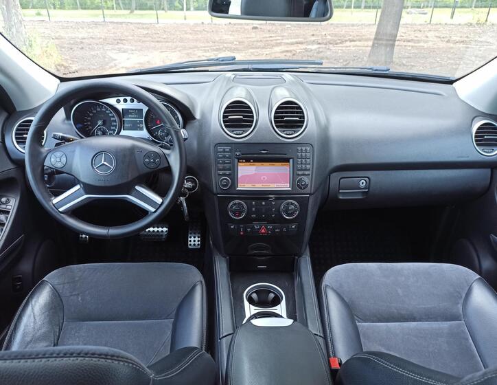 Mercedes-Benz Třídy M 16