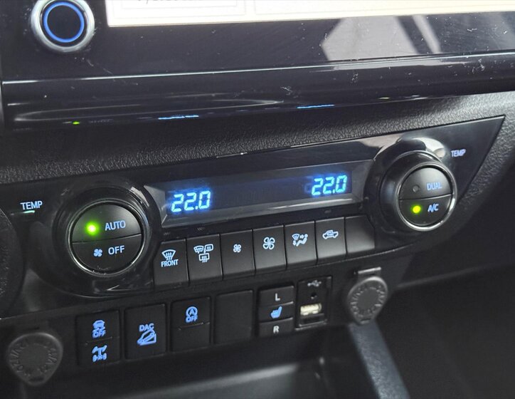 Toyota Hilux Pick-up 2,4 l 110 kw