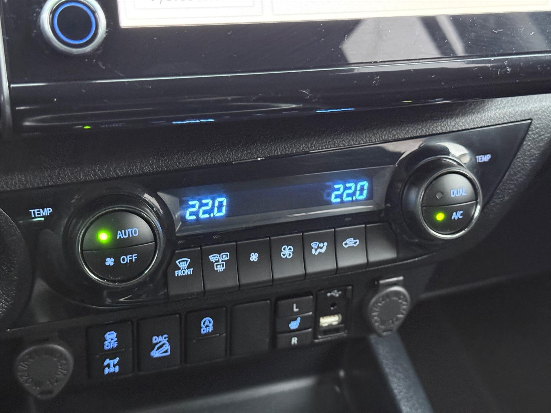 Toyota Hilux Pick-up 2,4 l 110 kw