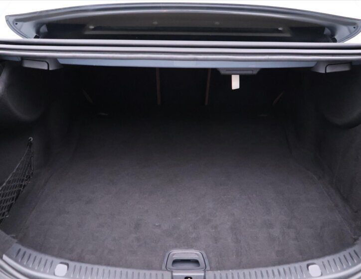 Mercedes-Benz Třídy E Sedan / Limuzína 2,0 l 135 kw