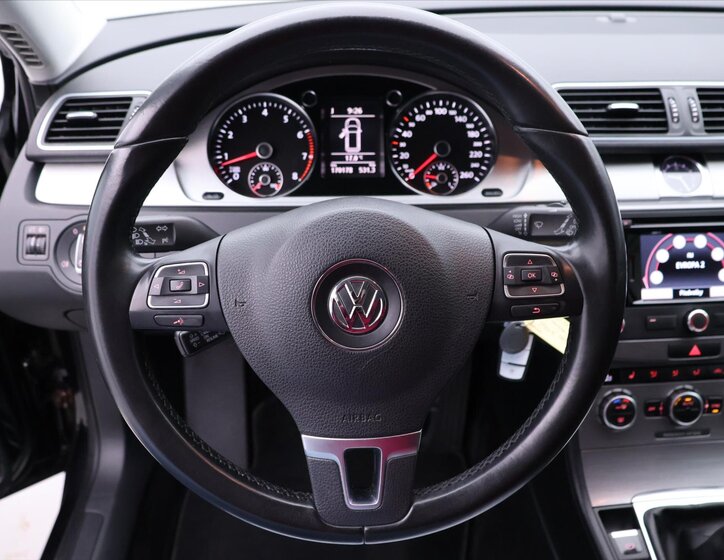 Volkswagen Passat Kombi 1,4 l 90 kw