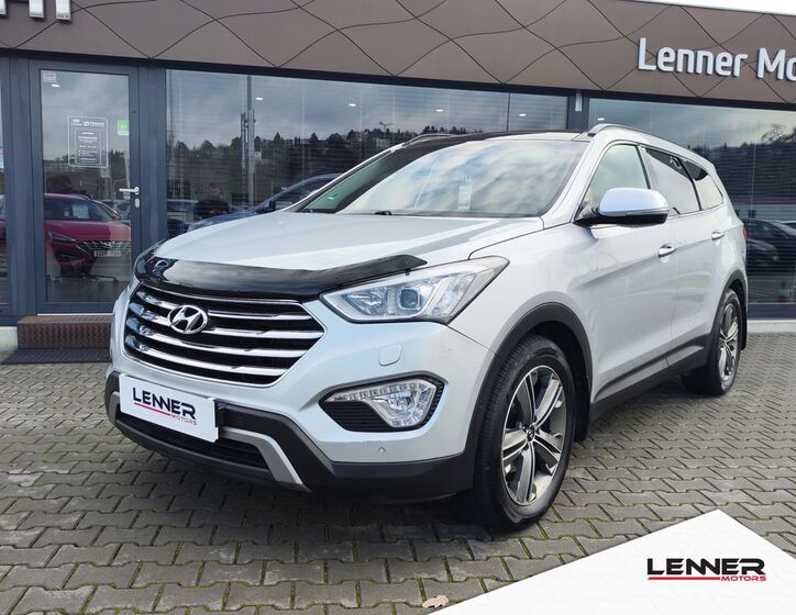 Hyundai Grand Santa Fe 1