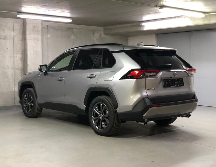 Toyota RAV4 SUV 2,5 l 163 kw