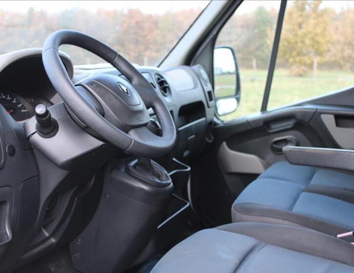 Renault Master 17
