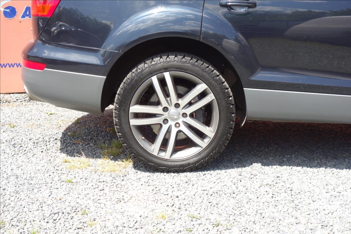 Audi Q7 SUV / Terénní 4,2 l 257 kw