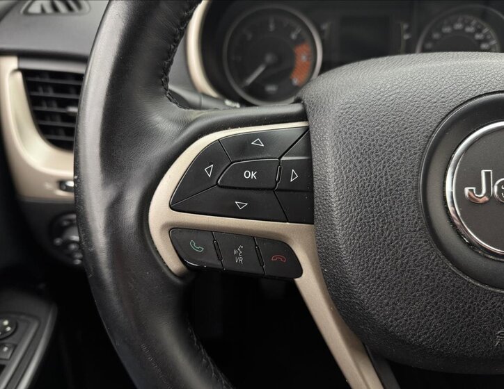 Jeep Cherokee SUV 2,0 l 103 kw