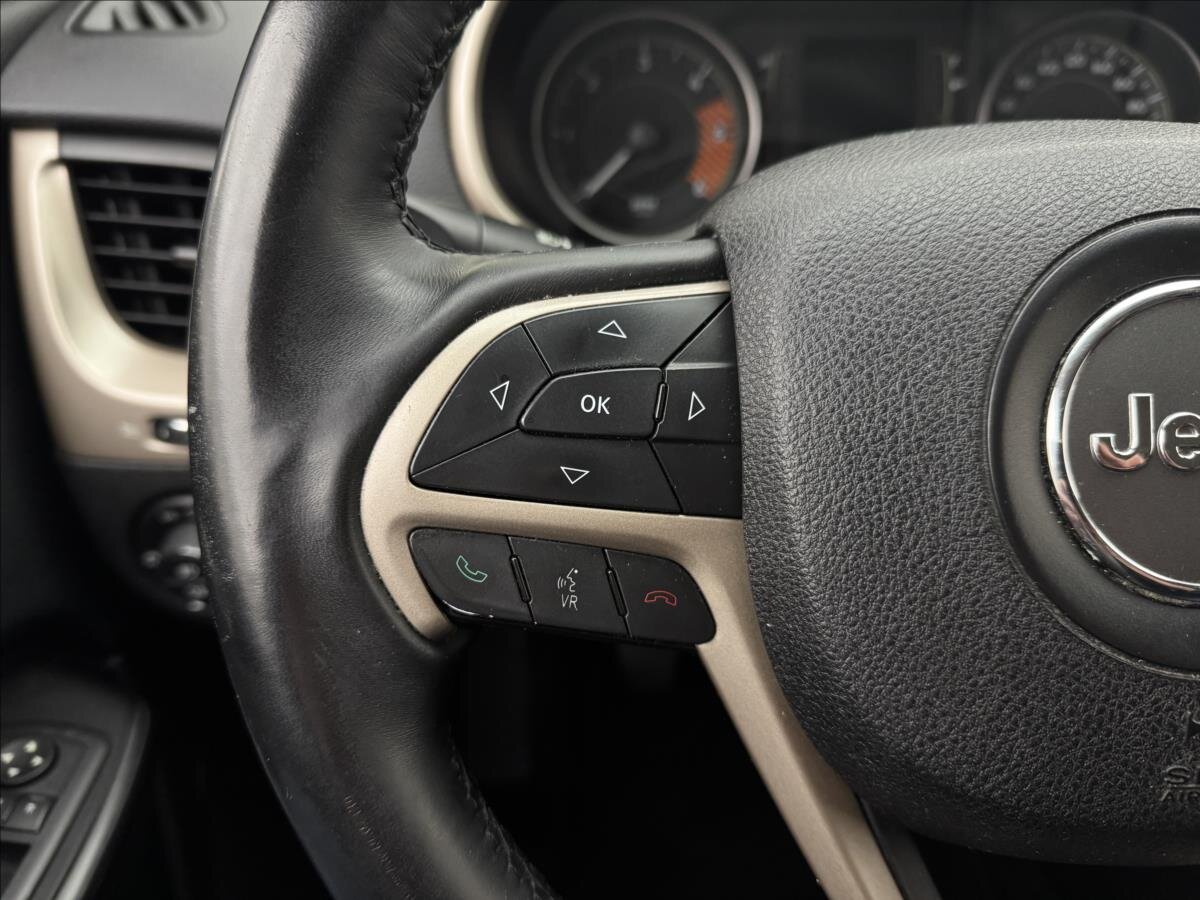 Jeep Cherokee SUV 2,0 l 103 kw