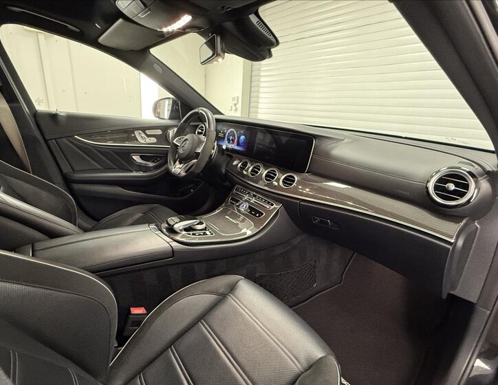 Mercedes-Benz Třídy E 17