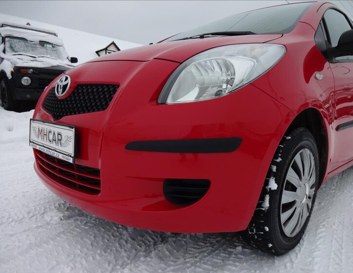Toyota Yaris Hatchback 998,0 51 kw
