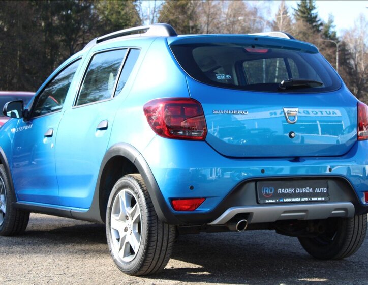 Dacia Sandero Hatchback 898,0 66 kw