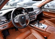 BMW Řada 7 Sedan / Limuzína 6,6 l 430 kw